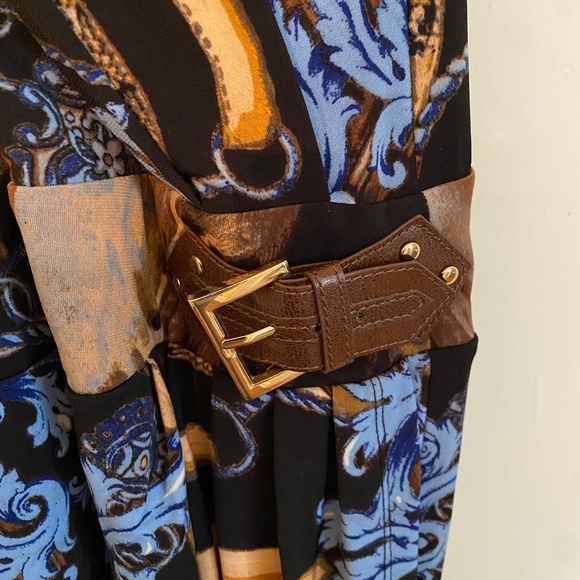 CACHE Dress, Faux Wrap, Cap Sleeve, Leopard/Baroque/Lux print, Pullover - Picture 5 of 14